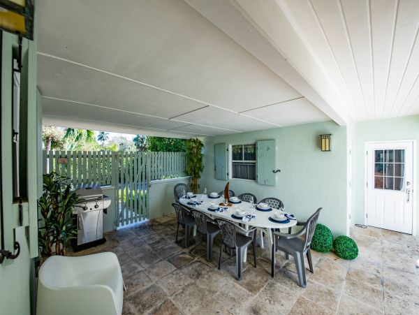 Anna Maria Island Holmes Beach Home 1011228