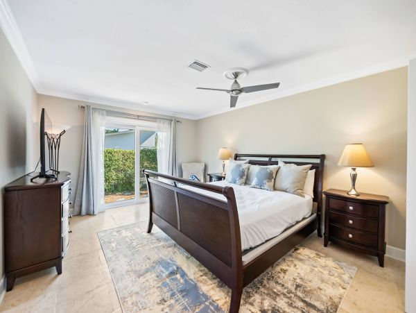 Anna Maria Island Holmes Beach Home 1011228