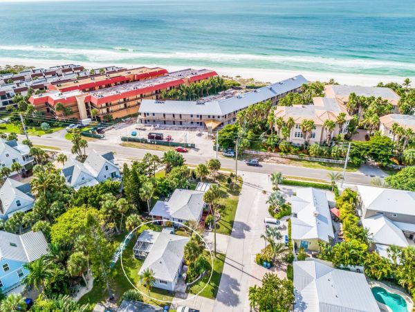 Holmes Beach Vacation Rental - Anna Maria Island Coastal Home