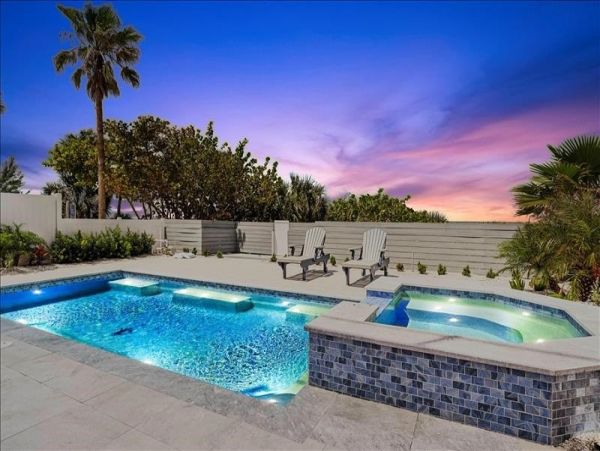 Luxury Vacation Home with 4 Bedrooms in Indian Rocks Beach