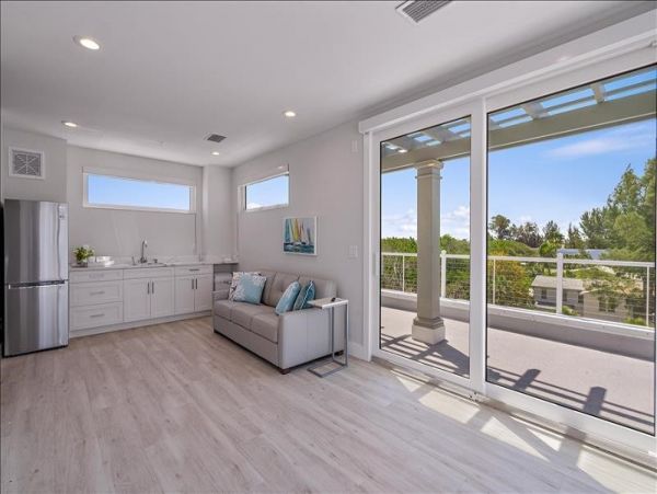 Luxury Vacation Home with 4 Bedrooms in Indian Rocks Beach