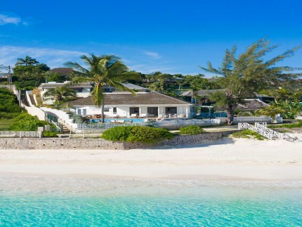 Villa in Jamaica - Luxury & Full Staff Service