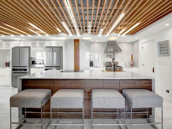 Modern Elegance Near Paradise with 5 Bedroom & Great Views