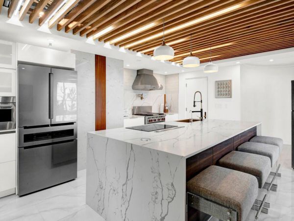 Modern Elegance Near Paradise with 5 Bedroom & Great Views