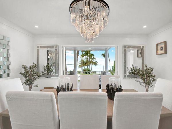 Modern Elegance Near Paradise with 5 Bedroom & Great Views