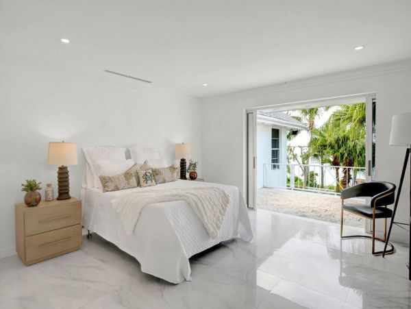 Modern Elegance Near Paradise with 5 Bedroom & Great Views