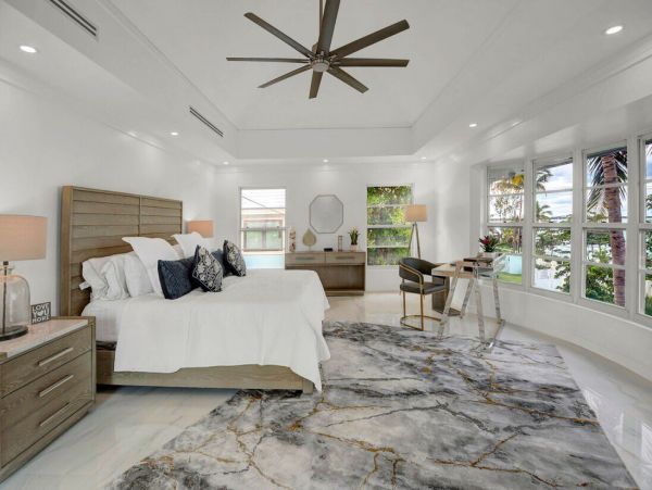 Modern Elegance Near Paradise with 5 Bedroom & Great Views