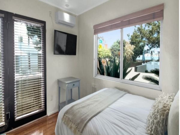 San Diego Two Bedroom Home Sleeps 5 Guests