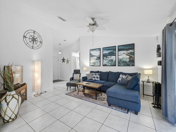 Stunning  Bradenton Vacation Pool Home Call Today