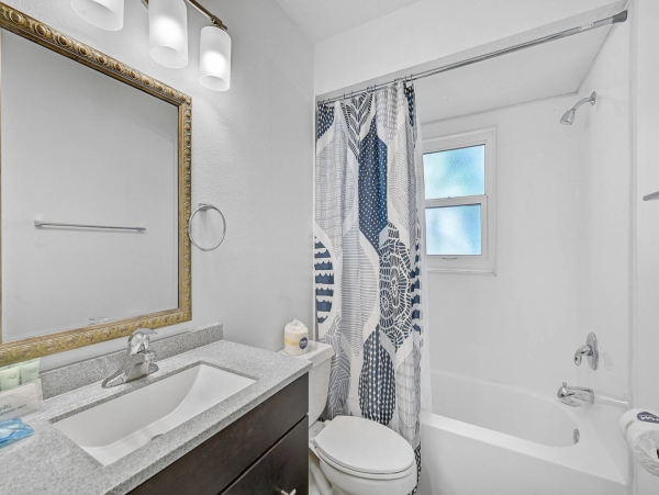 Stunning  Bradenton Vacation Pool Home Call Today