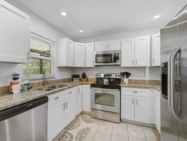 Stunning  Bradenton Vacation Pool Home Call Today