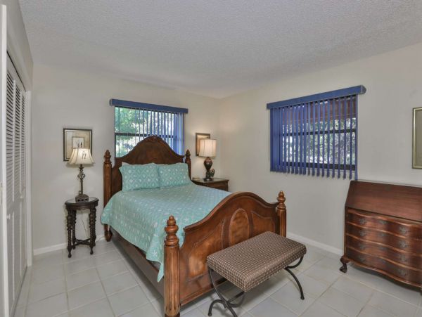 Anna Maria Island Holmes Beach Home 1011267