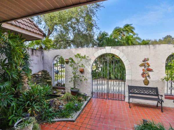 Anna Maria Island Holmes Beach Home 1011267