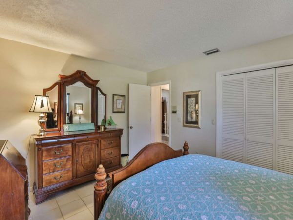 Anna Maria Island Holmes Beach Home 1011267