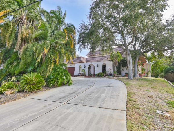 Anna Maria Island Holmes Beach Home 1011267