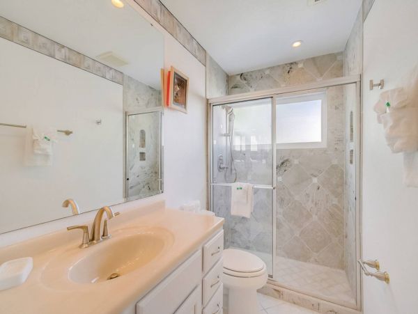 Anna Maria Island Holmes Beach Home 1011274