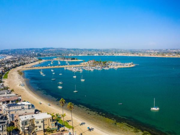 San Diego Two Bedroom Condo With Bay View Sleeps 5 Guests