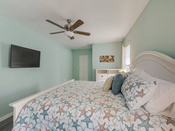 Anna Maria Island Holmes Beach Home 1011279
