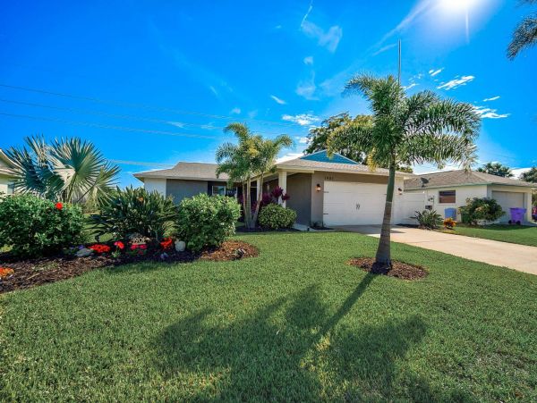 Anna Maria Island Holmes Beach Home 1011280