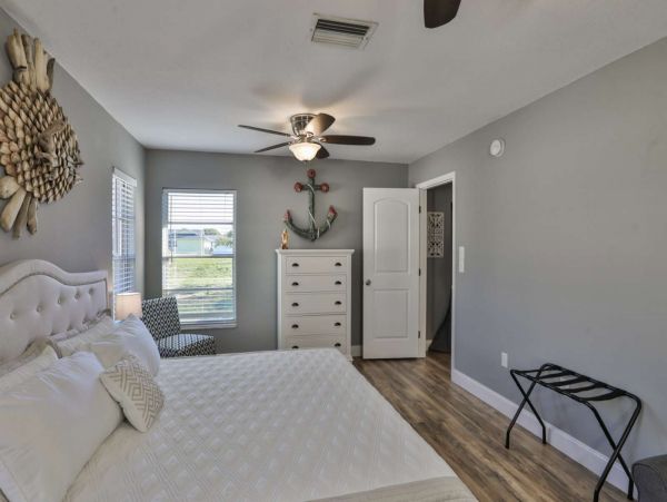 Anna Maria Island Holmes Beach Home 1011280