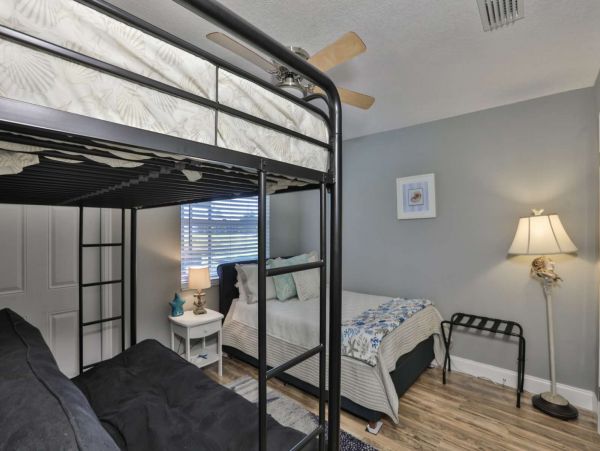 Anna Maria Island Holmes Beach Home 1011280