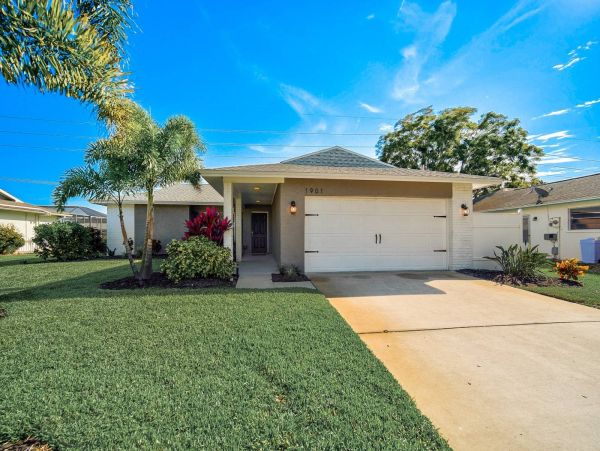 Anna Maria Island Holmes Beach Home 1011280