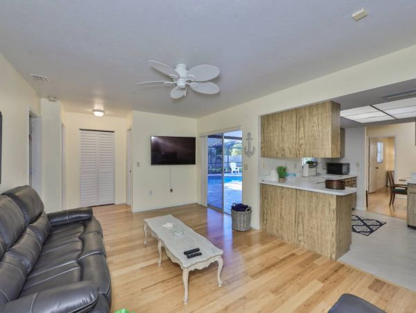 Anna Maria Island Holmes Beach Home 1011288