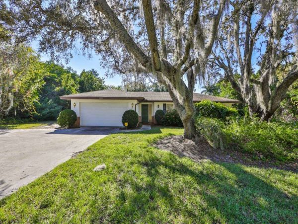 Anna Maria Island Holmes Beach Home 1011288
