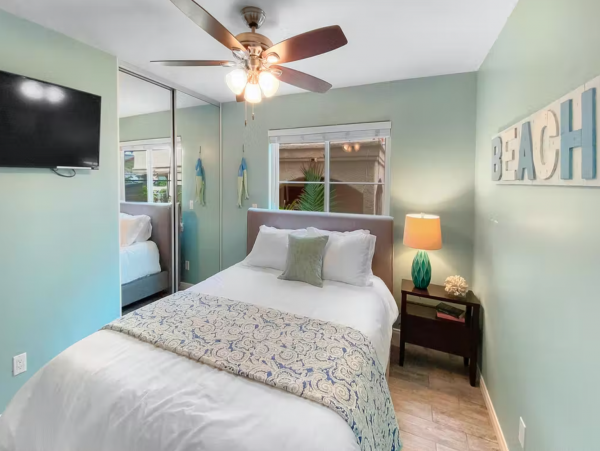 4 plus loft modern townhome Near Pacific Beach