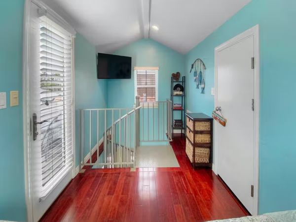 4 plus loft modern townhome Near Pacific Beach