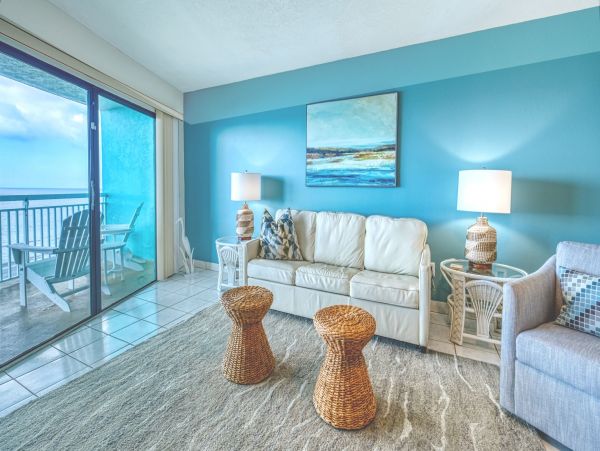 Beach Front One Bedroom Vacation Condo in Indian Shores