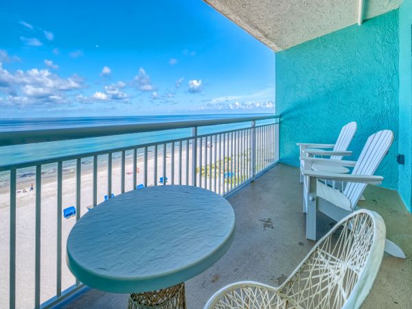 Beach Front One Bedroom Vacation Condo in Indian Shores