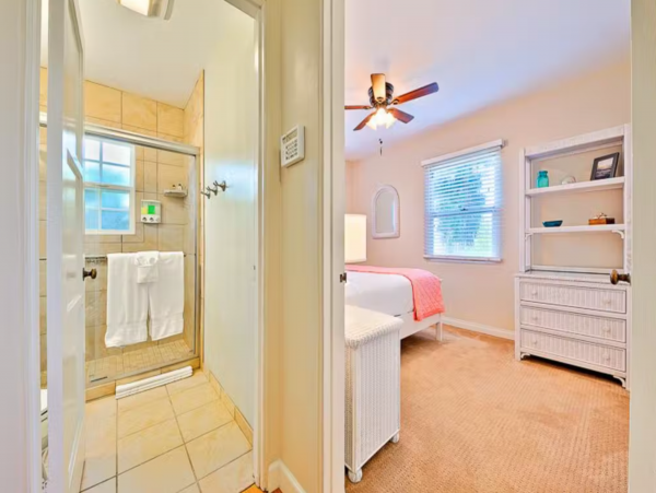 Remodeled duplex Walk to Kellogg Beach