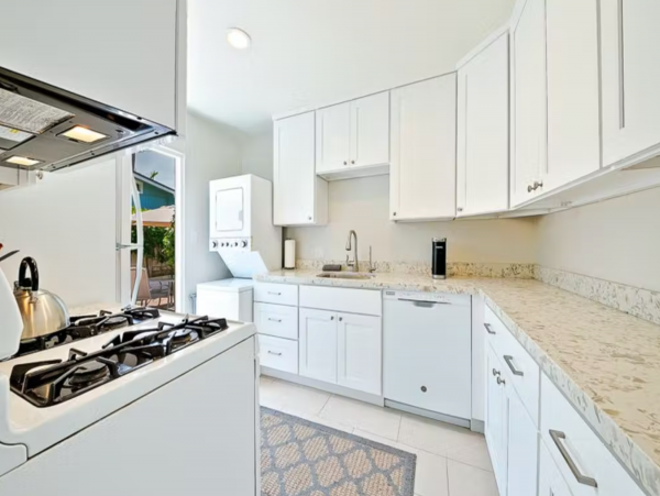 Remodeled duplex Walk to Kellogg Beach