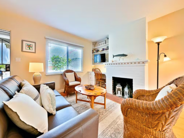 Remodeled duplex Walk to Kellogg Beach