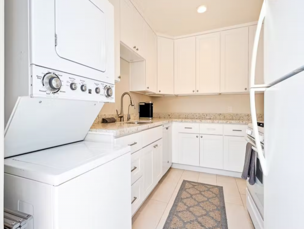 Remodeled duplex Walk to Kellogg Beach