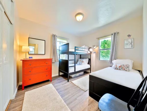 Remodeled duplex Walk to Kellogg Beach