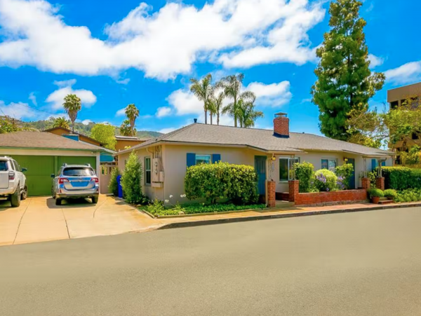 Remodeled duplex Walk to Kellogg Beach