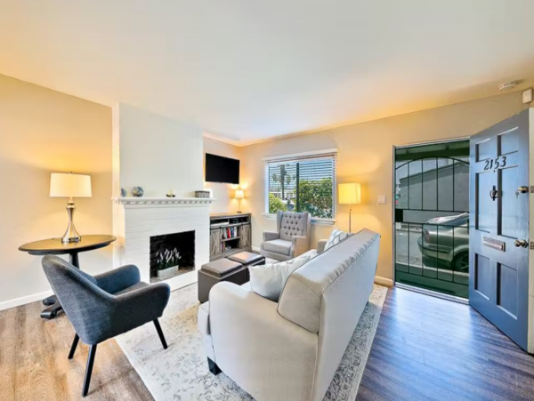 Remodeled duplex Walk to Kellogg Beach