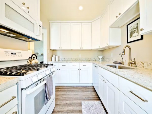 Remodeled duplex Walk to Kellogg Beach
