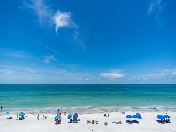 Indian Rocks Beach Two Bedroom Condo with Breathtaking Waterway Views