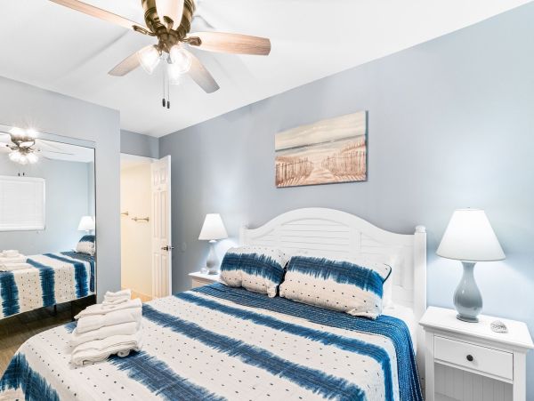 Indian Rocks Beach Two Bedroom Condo with Breathtaking Waterway Views
