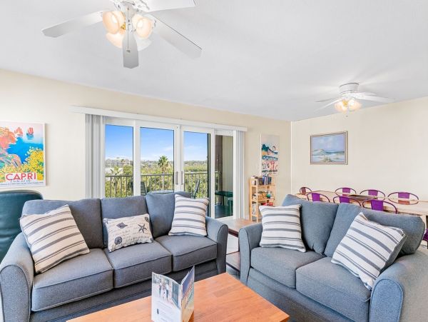 On Beach Vacation Condo in Indian Shores with Gulf Views