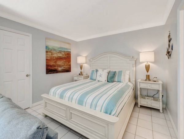 Bonita Springs Condo 1011327