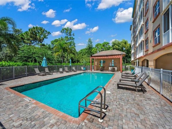 Bonita Springs Condo 1011337