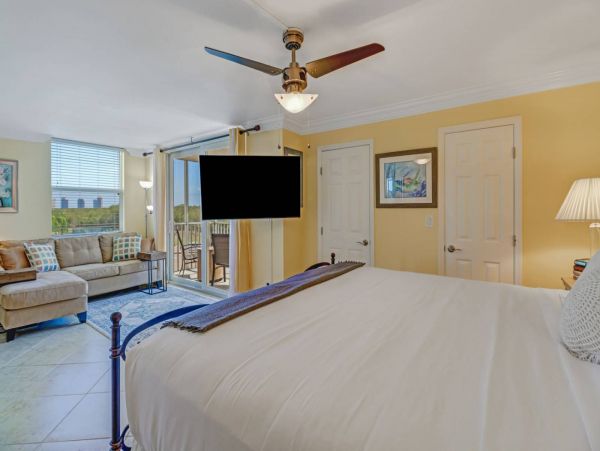 Bonita Springs Condo 1011338