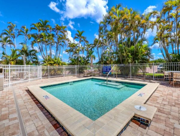 Bonita Springs Condo 1011340