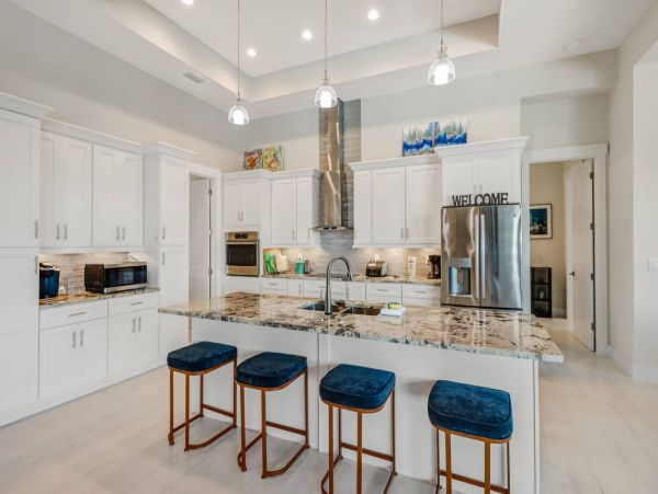 Cape Coral Vacation Home Three Bedroom with Pool