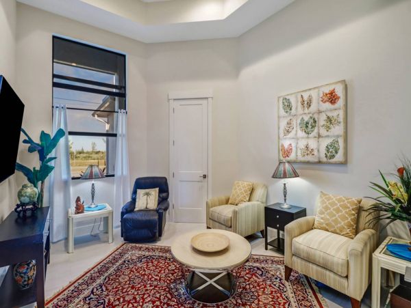 Cape Coral Vacation Home Three Bedroom with Pool