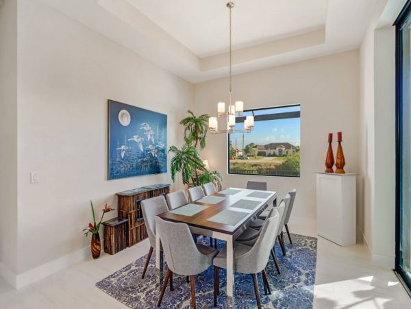 Cape Coral Vacation Home Three Bedroom with Pool